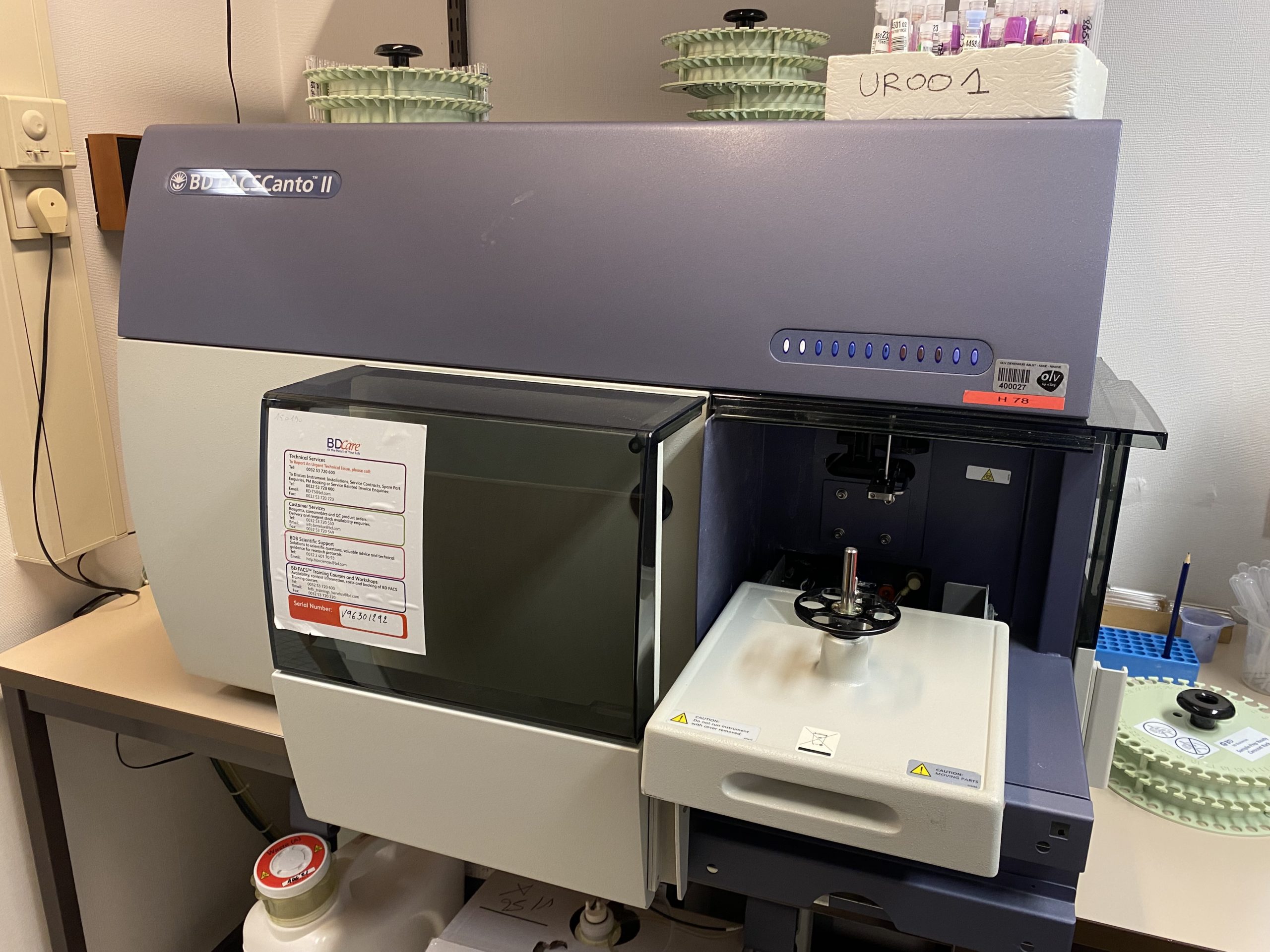 BD-Facscanto II-used-biotech-laboratory-equipment-LC&S-01