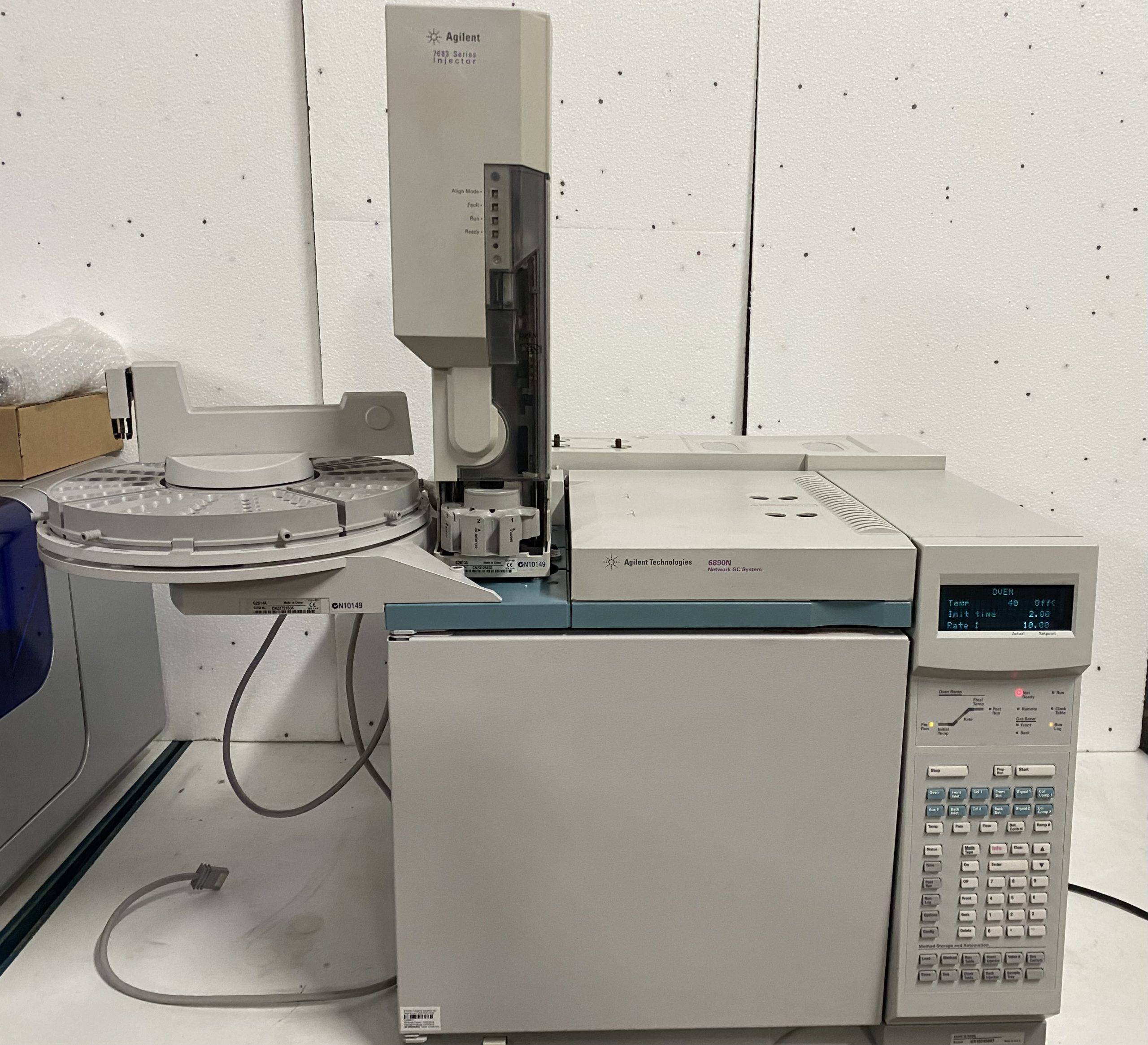 Agilent-6890N-analytical-gas-chromatography-used-laboratory-LC&S